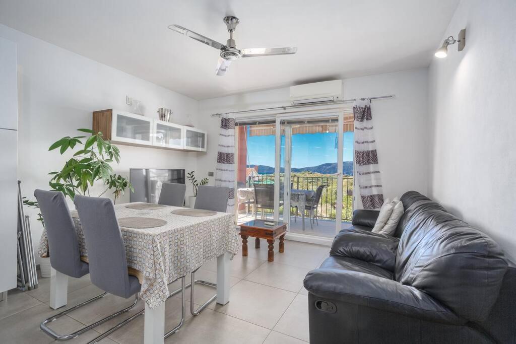 Family Village Apartment Vrh  المظهر الخارجي الصورة
