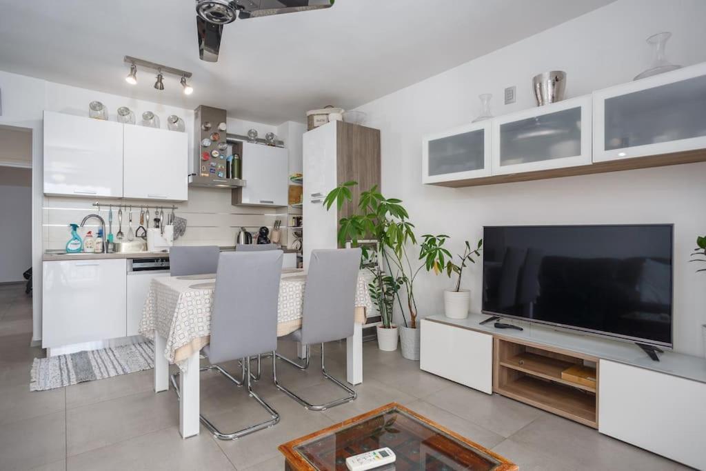 Family Village Apartment Vrh  المظهر الخارجي الصورة